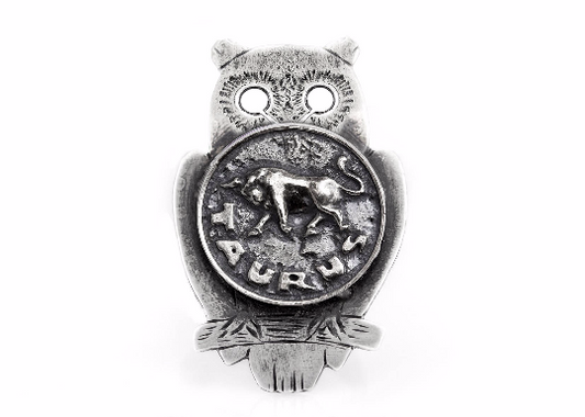 Coin ring with the Taurus coin medallion on owl