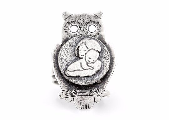 Coin ring with the Mother and Child coin medallion on owl mother jewelry Noa Tam