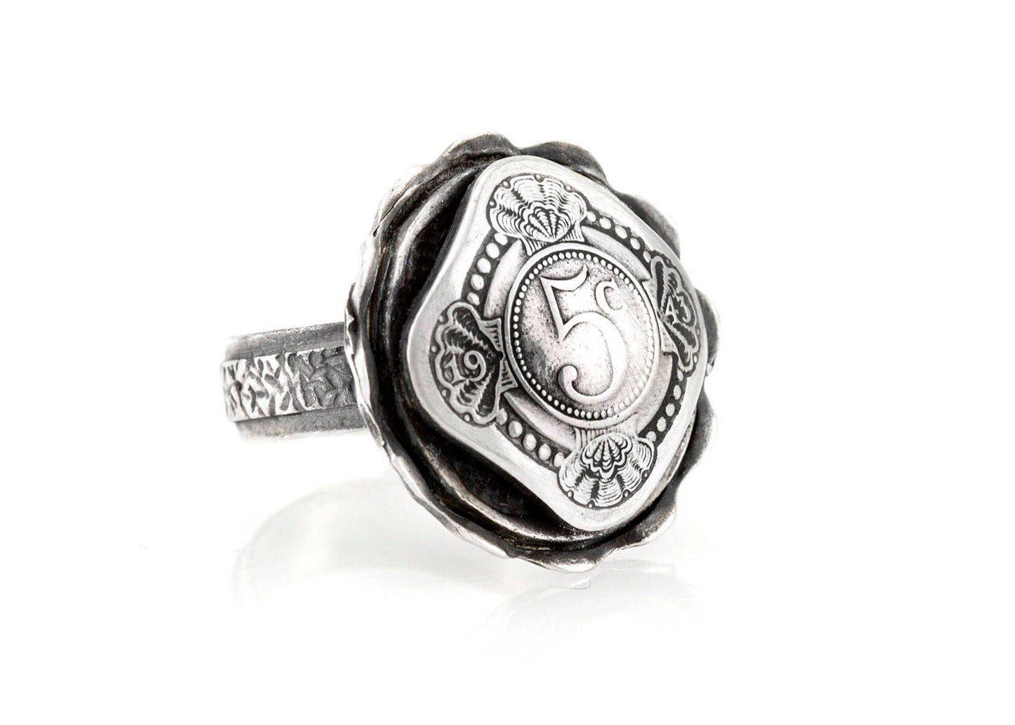 Coin ring with the 5 Cent coin of Netherlands with sterling silver ring