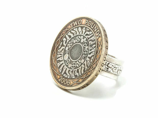 British Coin Ring feauring the Two Pounds Coin of England