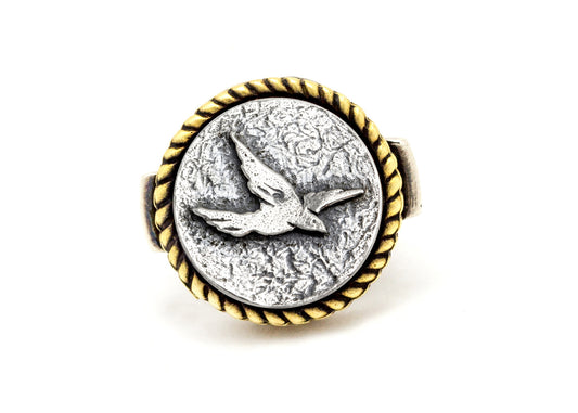 Coin ring with the bird coin medallion