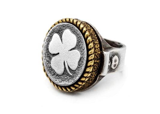 Coin ring with the Clover  coin medallion