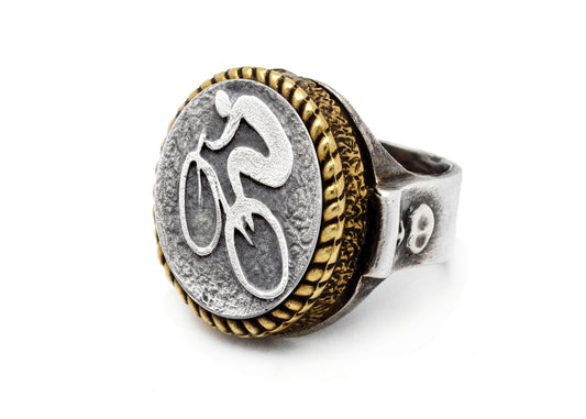 coin ring with the Bicycle coin medallion
