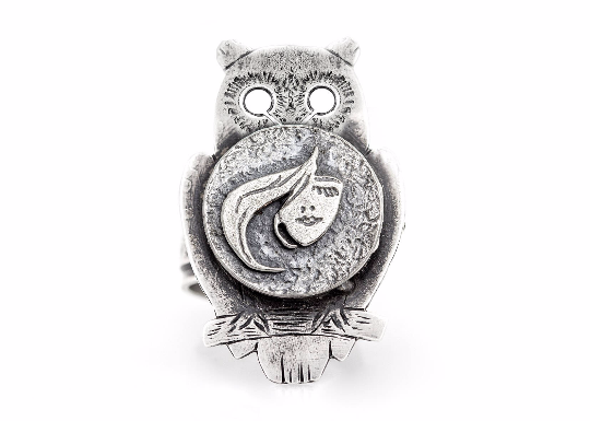 Coin ring with the Stylish Face coin medallion on owl Noa Tam coin jewelry owl jewelry