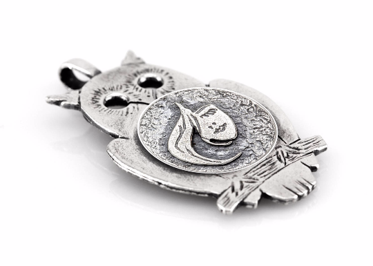 Silver Owl Pendant with Stylish Face
