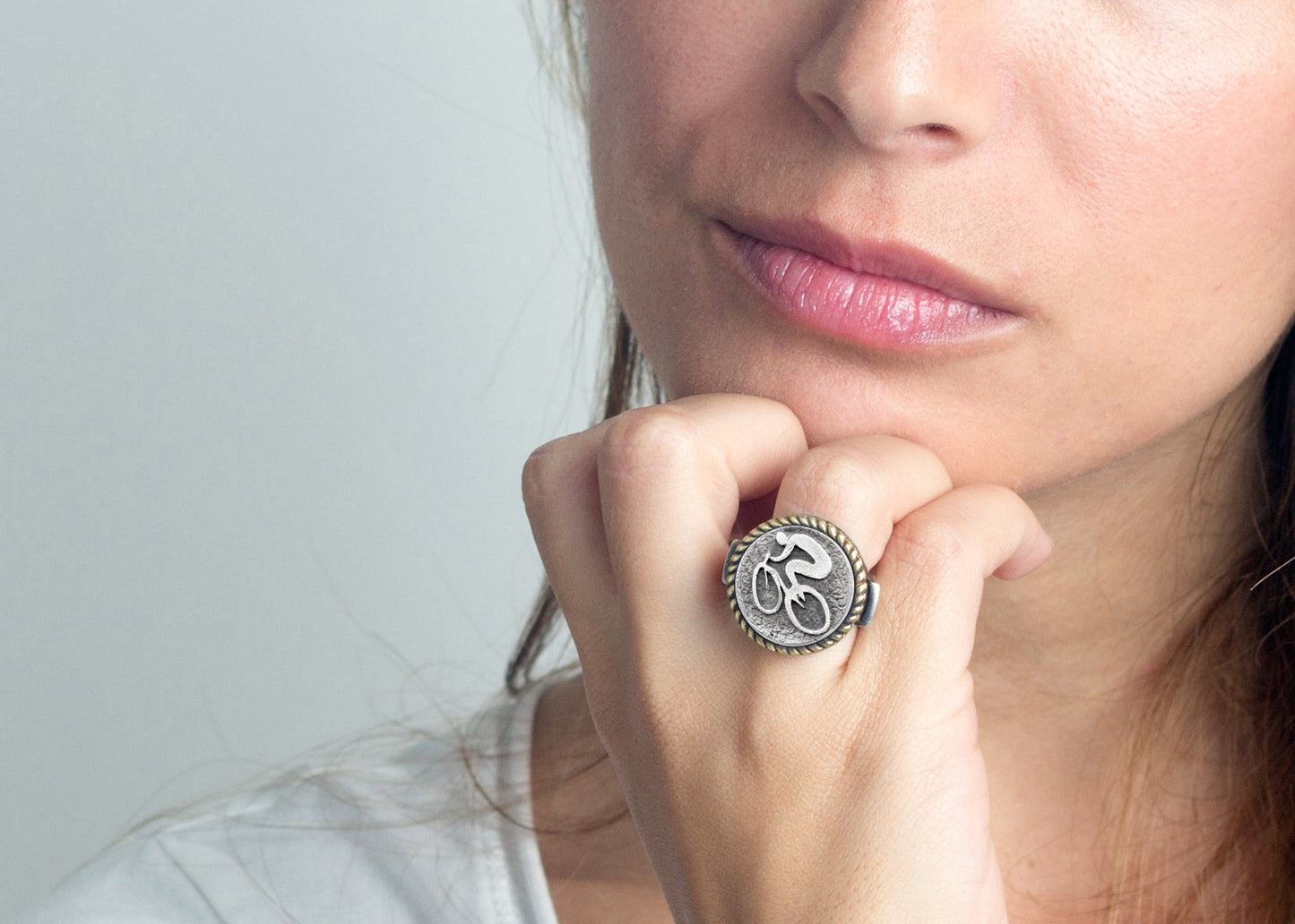 coin ring with the Bicycle coin medallion