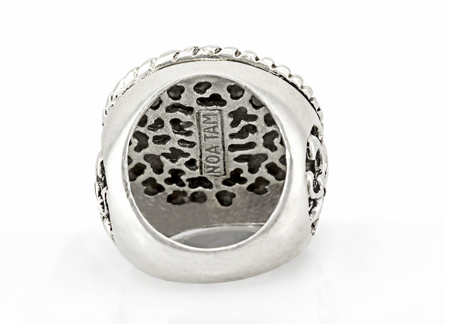 coin ring with the Shema Yisrael medallion on fleur de lis ring