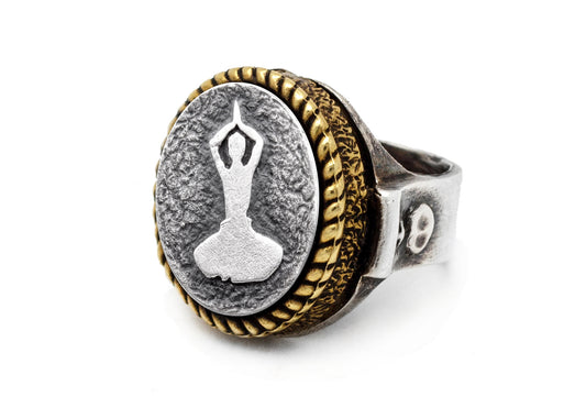 Coin ring with the Thanksgiving meditation coin medallion